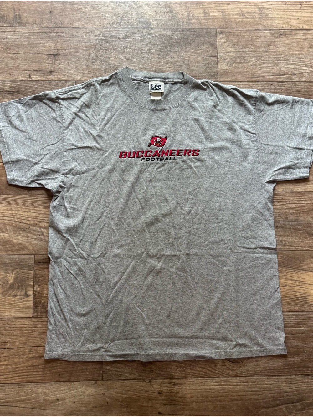 Vintage Men’s Lee Sport Buccaneers Embroidered Shirt